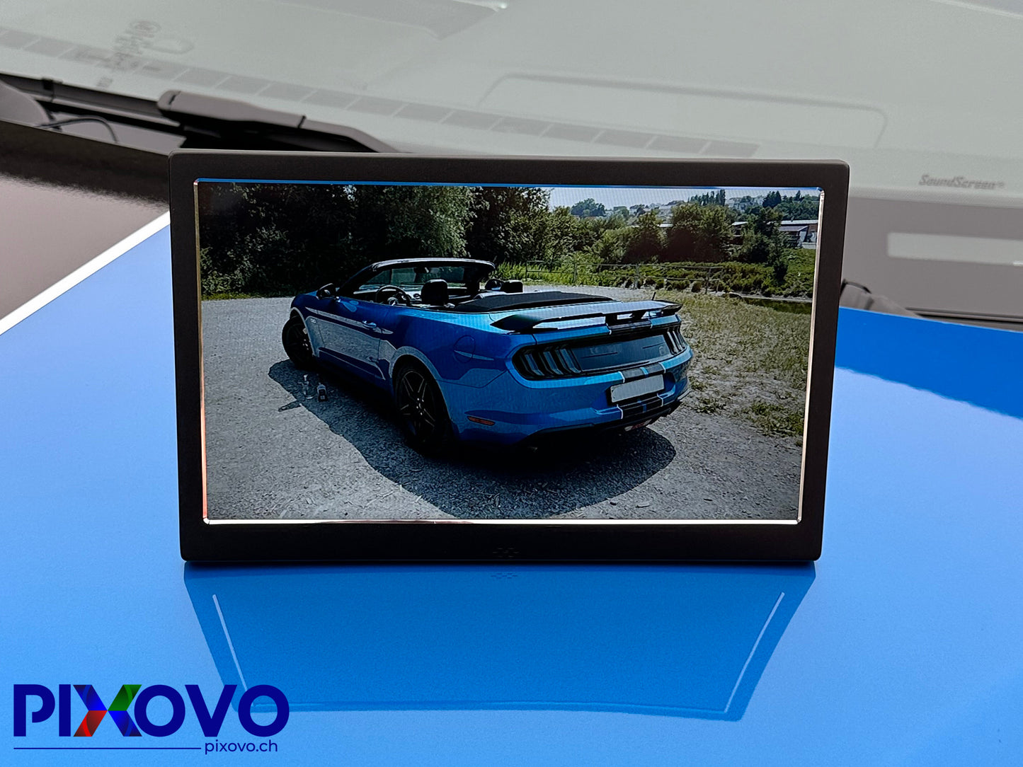 Pixovo Frame Auto Edition